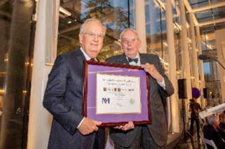 Anthony J. Schaeffer, MD with award